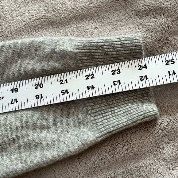 Allen Solly Men's 100% 2 Ply Cashmere Argyle V Neck Sweater M Preppy Academia - Picture 13 of 14